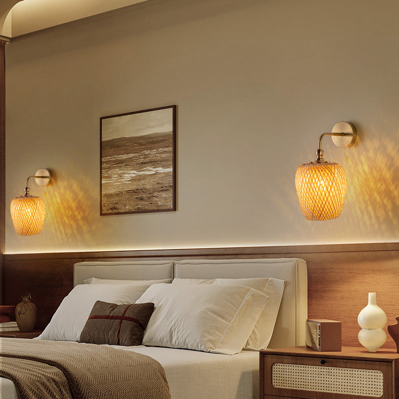 Rattan Wall Lamp with Diamond Pattern Projection for Cozy Ambiance