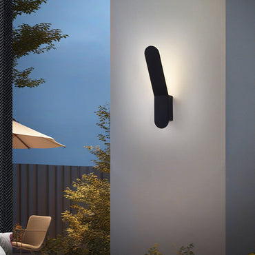 Sleek Diagonal LED Outdoor Wall Light for Contemporary Homes
