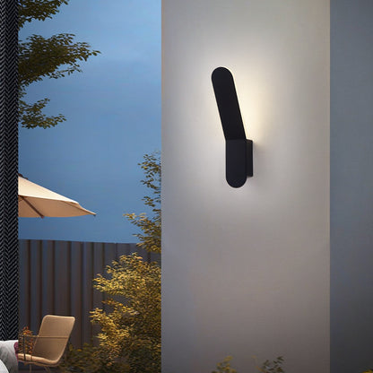 Sleek Diagonal LED Outdoor Wall Light for Contemporary Homes