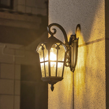Vintage Ornate Outdoor Wall Light with Scroll Arm for Classic Homes