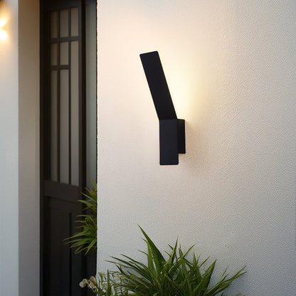 Sleek Diagonal LED Outdoor Wall Light for Contemporary Homes